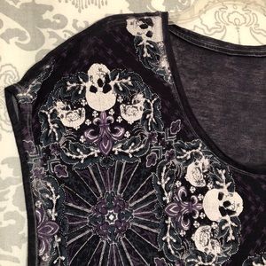 Rock & Republic Skull & Fleur de Lis Tee